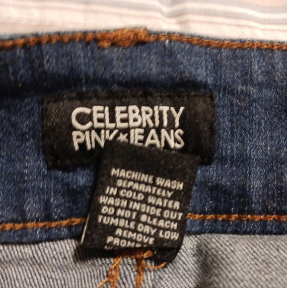 Celebrity Pink Junior's Sz 5 Low Rise Distressed Embroidered Stretch Jean Shorts - Picture 6 of 9
